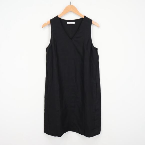 American Giant Dresses & Skirts - American Giant Women's Linen V Neck Sleeveless Dress Black Size Medium NWOT